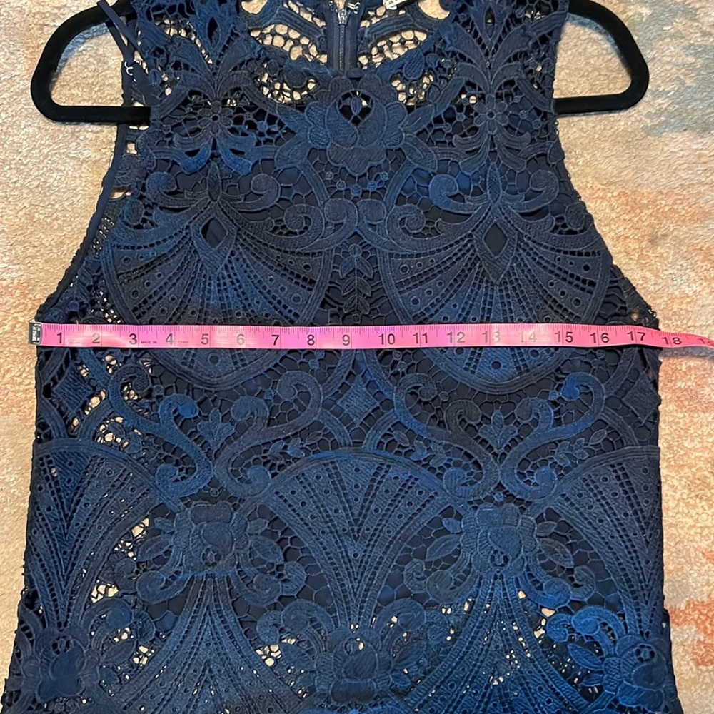 Alice & Olivia Tunic Top - Picture 7 of 7